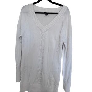 Tommy Hilfiger Elegant White V-Neck Sweater